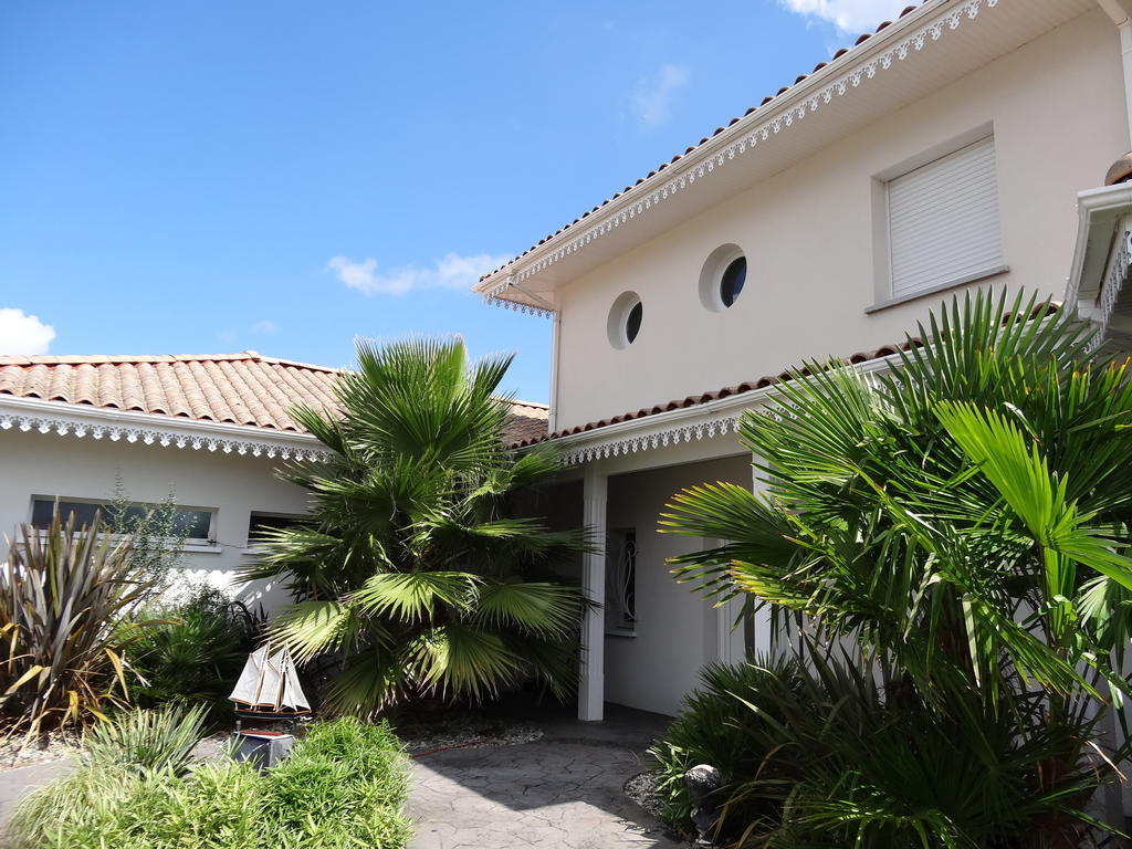 Aresia Bed & Breakfast Bagian luar foto