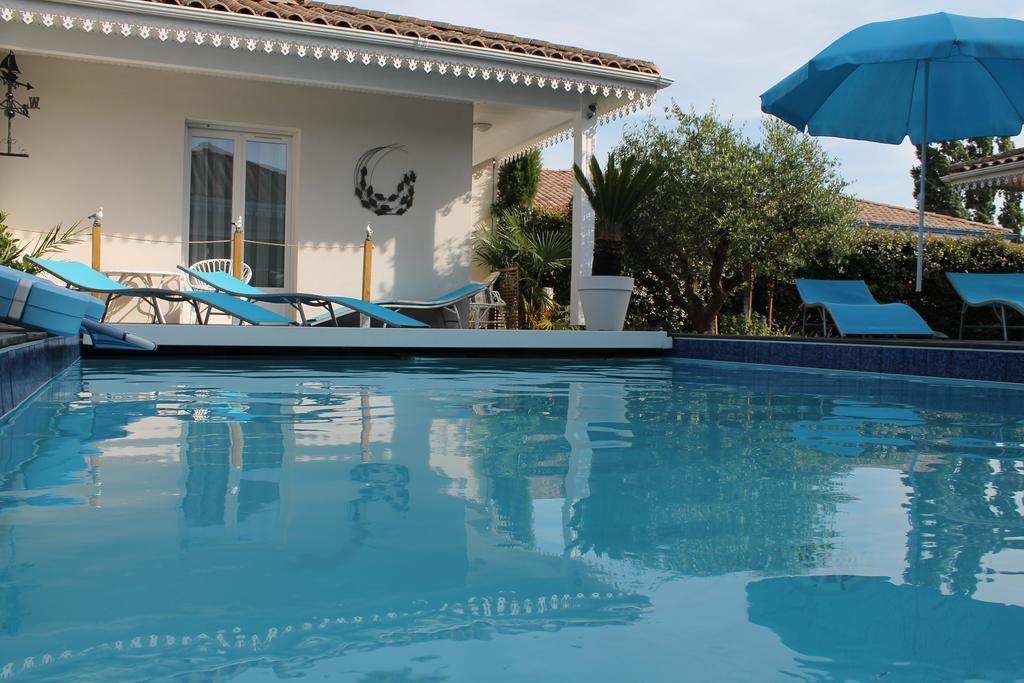 Aresia Bed & Breakfast Bagian luar foto