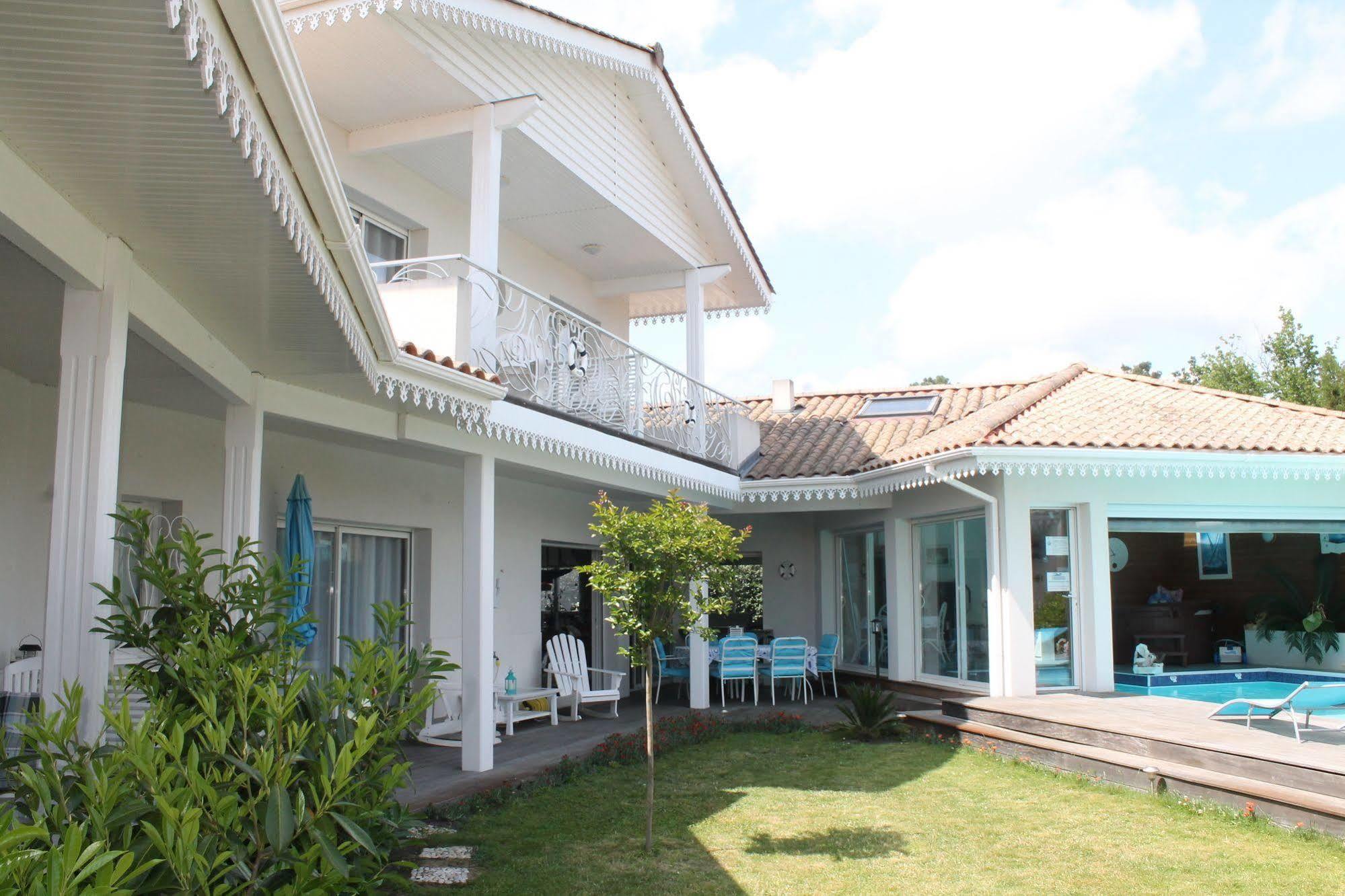 Aresia Bed & Breakfast Bagian luar foto