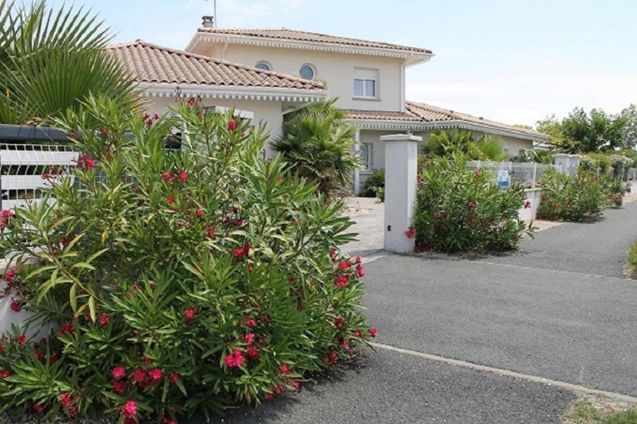 Aresia Bed & Breakfast Bagian luar foto
